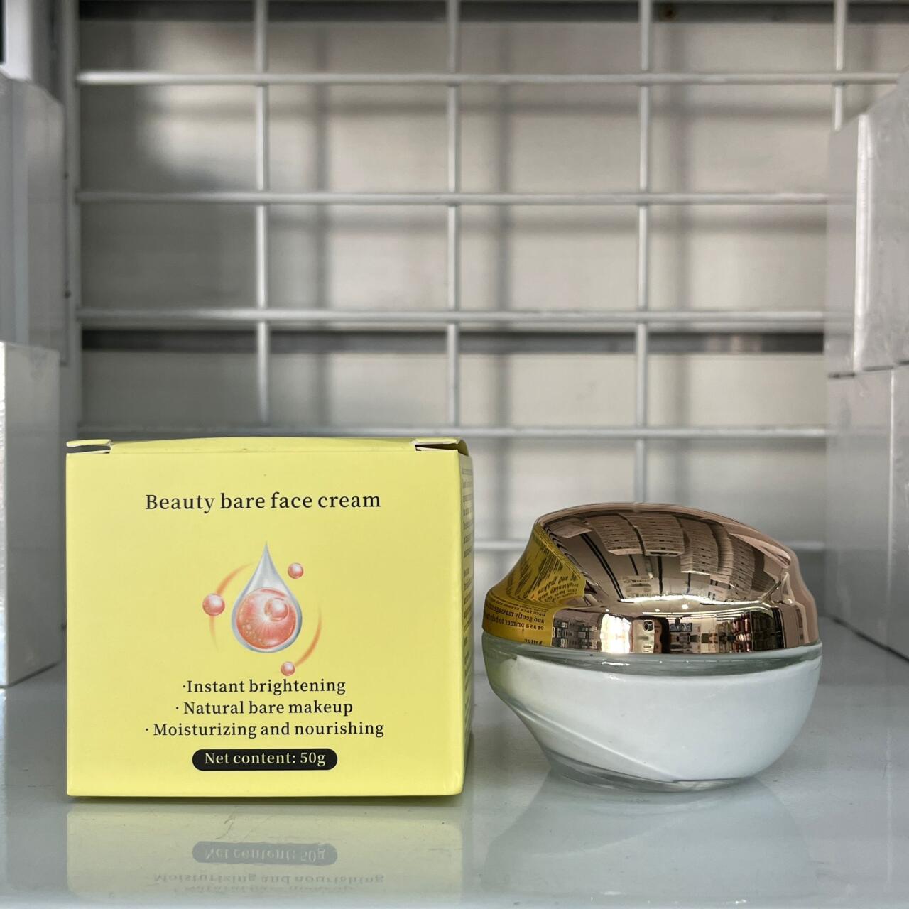 Crema correctora iluminadora hidratante y tonificante suave