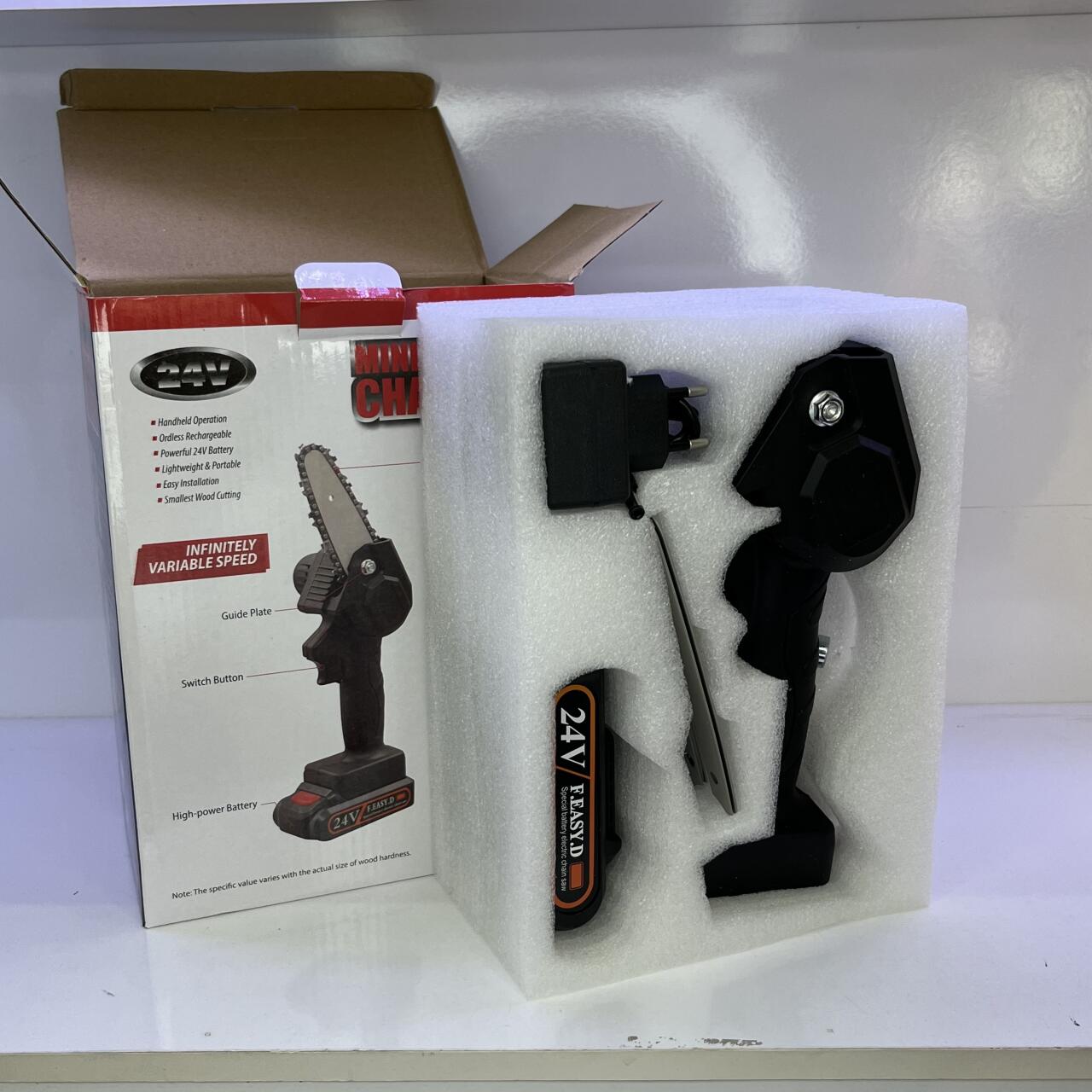 Mini motosserra portátil sem fio CortaMax 3000™